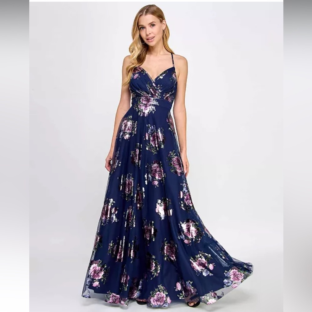 City Studios euc
Juniors' Strappy Floral Metallic Mesh Gown,size 1/2